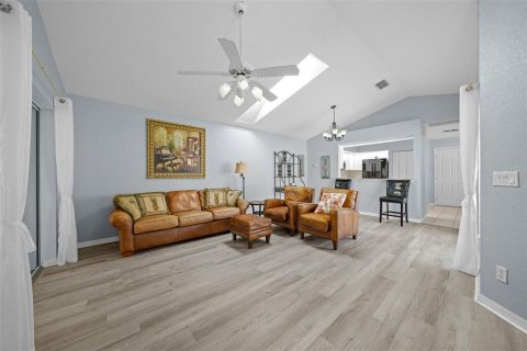 House in Summerfield, Florida 3 bedrooms, 135.92 sq.m. № 1900913 - photo 9