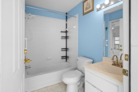 House in Summerfield, Florida 3 bedrooms, 135.92 sq.m. № 1900913 - photo 30