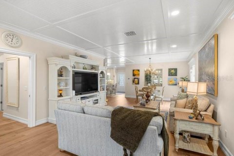 Villa ou maison à vendre à Lady Lake, Floride: 2 chambres, 165.37 m2 № 1914551 - photo 7