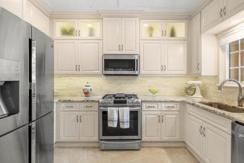 Villa ou maison à vendre à Lady Lake, Floride: 2 chambres, 165.37 m2 № 1914551 - photo 12