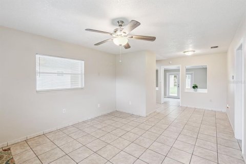 Casa en venta en Orlando, Florida, 3 dormitorios, 111.11 m2 № 1902690 - foto 9