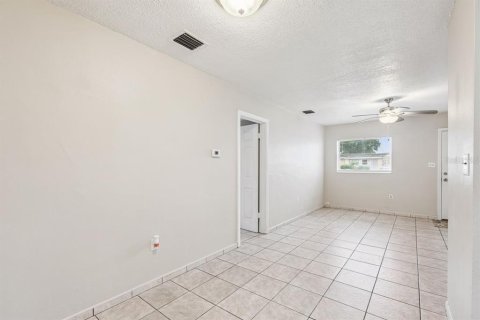 Casa en venta en Orlando, Florida, 3 dormitorios, 111.11 m2 № 1902690 - foto 13