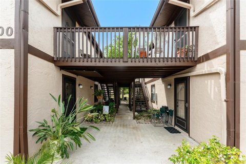 Condo in Port Charlotte, Florida, 2 bedrooms  № 1747134 - photo 2