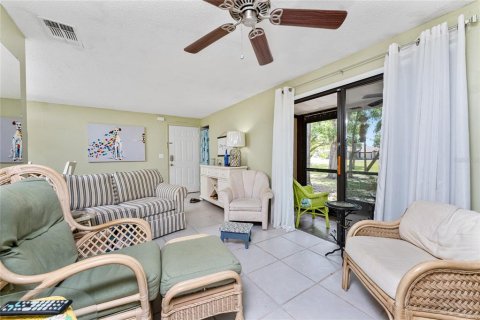 Condo in Port Charlotte, Florida, 2 bedrooms  № 1747134 - photo 9