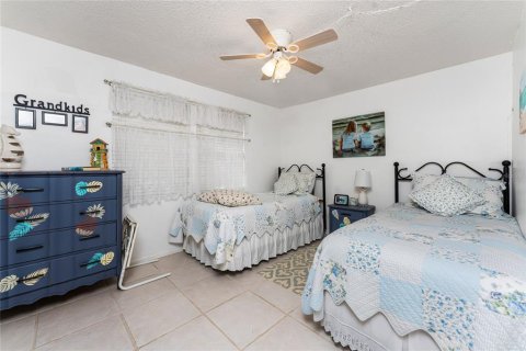 Condo in Port Charlotte, Florida, 2 bedrooms  № 1747134 - photo 27