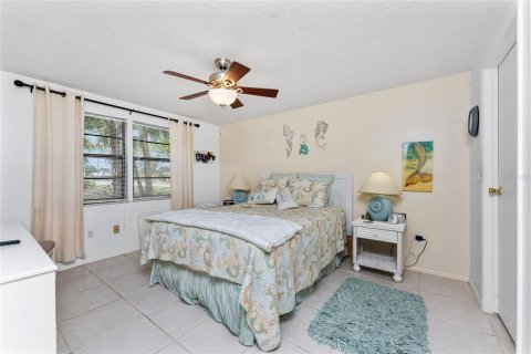 Condo in Port Charlotte, Florida, 2 bedrooms  № 1747134 - photo 19