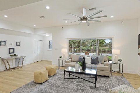 Casa en venta en Sarasota, Florida, 4 dormitorios, 250.37 m2 № 1556638 - foto 5