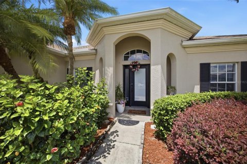 House in Parrish, Florida 3 bedrooms, 194.91 sq.m. № 2201250 - photo 3