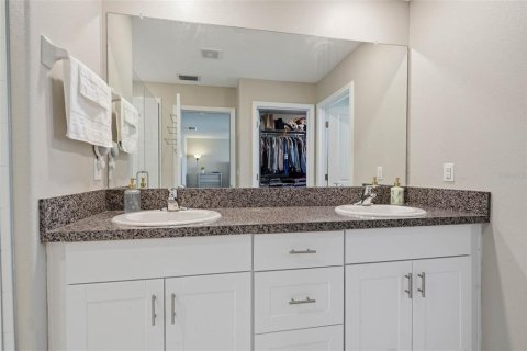 House in Wesley Chapel, Florida 6 bedrooms, 239.69 sq.m. № 2419071 - photo 27