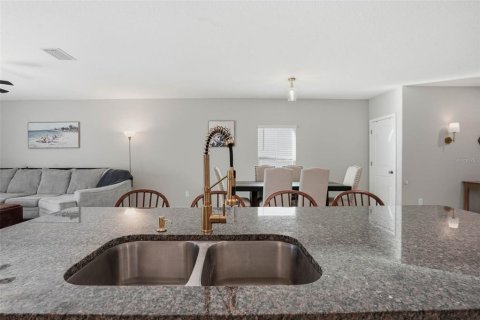 House in Wesley Chapel, Florida 6 bedrooms, 239.69 sq.m. № 2419071 - photo 12