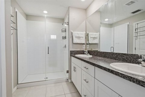 House in Wesley Chapel, Florida 6 bedrooms, 239.69 sq.m. № 2419071 - photo 28