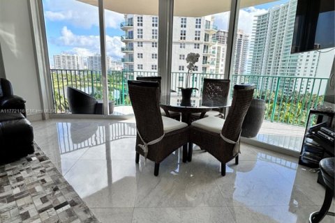 Copropriété à vendre à Aventura, Floride: 2 chambres, 121.89 m2 № 1958854 - photo 10