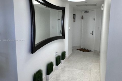 Copropriété à vendre à Aventura, Floride: 2 chambres, 121.89 m2 № 1958854 - photo 9