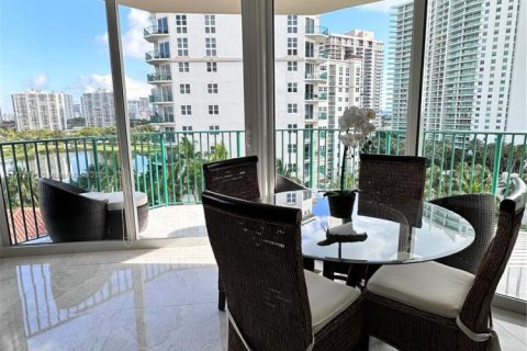 Copropriété à vendre à Aventura, Floride: 2 chambres, 121.89 m2 № 1958854 - photo 12