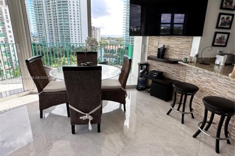 Copropriété à vendre à Aventura, Floride: 2 chambres, 121.89 m2 № 1958854 - photo 14