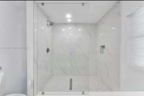 Villa ou maison à louer à Tavernier, Floride: 4 chambres № 2388004 - photo 24