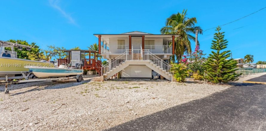 Villa ou maison à Tavernier, Floride 4 chambres № 2388004