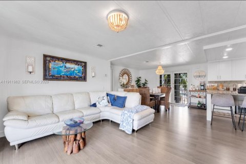 Villa ou maison à louer à Tavernier, Floride: 4 chambres № 2388004 - photo 12