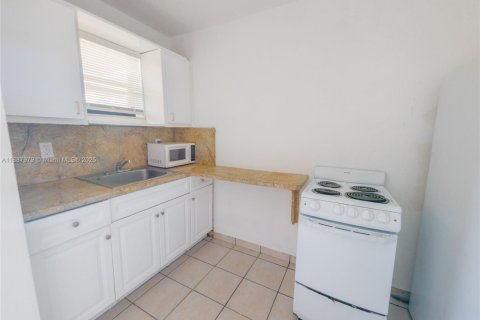 Apartment in Miami, Florida 1 bedroom, 46.45 sq.m. № 1941830 - photo 4