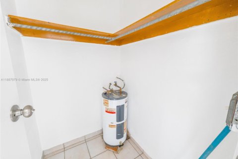 Apartment in Miami, Florida 1 bedroom, 46.45 sq.m. № 1941830 - photo 8