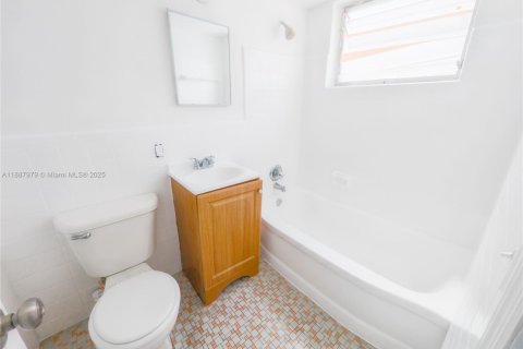 Apartment in Miami, Florida 1 bedroom, 46.45 sq.m. № 1941830 - photo 7