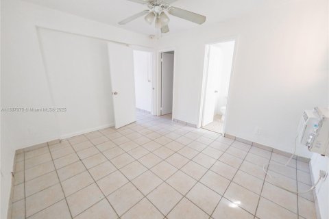 Apartment in Miami, Florida 1 bedroom, 46.45 sq.m. № 1941830 - photo 6