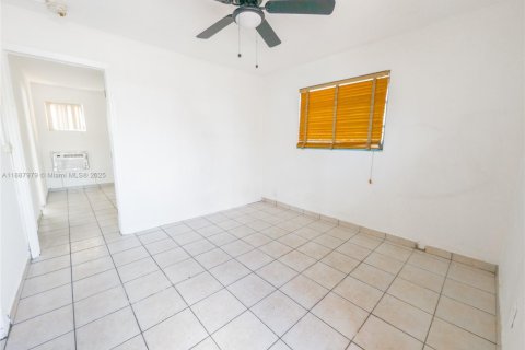 Apartment in Miami, Florida 1 bedroom, 46.45 sq.m. № 1941830 - photo 1