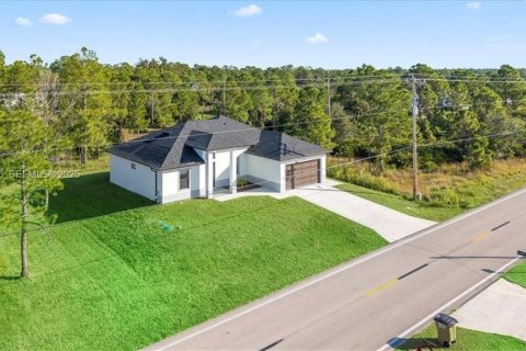 Купить виллу или дом в Лихай-Эйкерс, Флорида 4 спальни, № 1986824 - фото 5