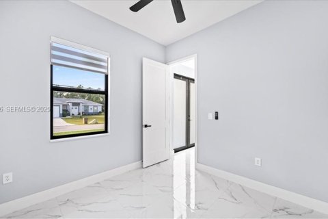 Купить виллу или дом в Лихай-Эйкерс, Флорида 4 спальни, № 1986824 - фото 23