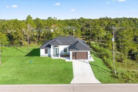 Купить виллу или дом в Лихай-Эйкерс, Флорида 4 спальни, № 1986824 - фото 7