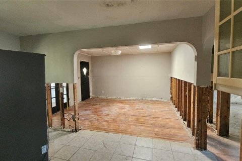 House in Saint Petersburg, Florida 3 bedrooms, 154.96 sq.m. № 2106695 - photo 29