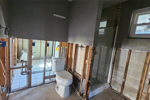 House in Saint Petersburg, Florida 3 bedrooms, 154.96 sq.m. № 2106695 - photo 19