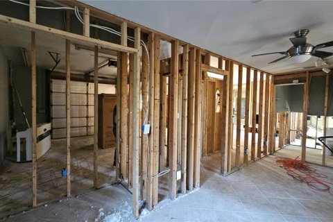 House in Saint Petersburg, Florida 3 bedrooms, 154.96 sq.m. № 2106695 - photo 16