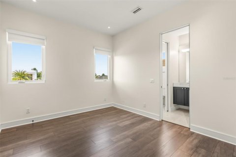Casa en venta en Orlando, Florida, 5 dormitorios, 419.83 m2 № 2258588 - foto 27