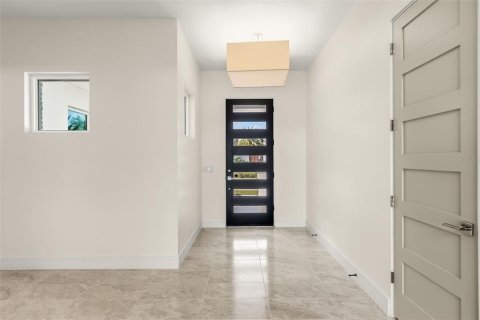Casa en venta en Orlando, Florida, 5 dormitorios, 419.83 m2 № 2258588 - foto 5