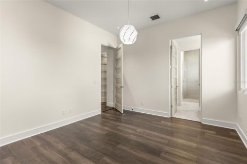 Casa en venta en Orlando, Florida, 5 dormitorios, 419.83 m2 № 2258588 - foto 29