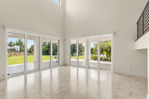 Casa en venta en Orlando, Florida, 5 dormitorios, 419.83 m2 № 2258588 - foto 9