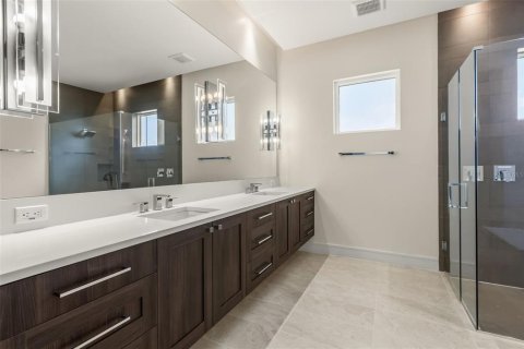 Casa en venta en Orlando, Florida, 5 dormitorios, 419.83 m2 № 2258588 - foto 17