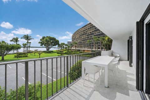 Condominio en North Palm Beach, Florida, 2 dormitorios  № 2294147