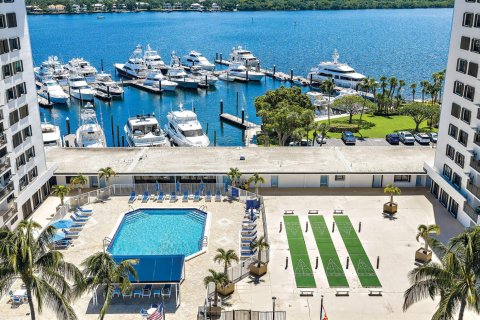 Condominio en venta en North Palm Beach, Florida, 2 dormitorios, 128.39 m2 № 2294147 - foto 14