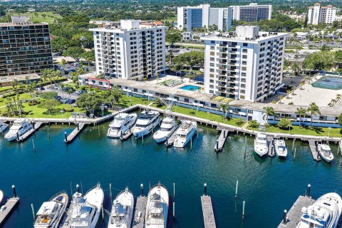 Condominio en venta en North Palm Beach, Florida, 2 dormitorios, 128.39 m2 № 2294147 - foto 15