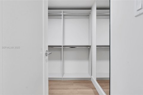 Apartment in Miami, Florida 1 bedroom, 96.25 sq.m. № 1970190 - photo 29