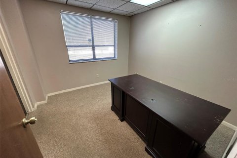 Propiedad comercial en alquiler en Ocala, Florida, 298.22 m2 № 661741 - foto 11