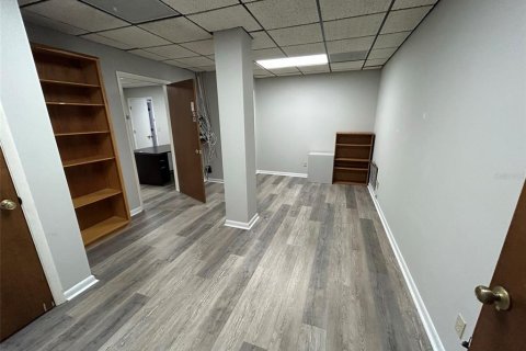 Propiedad comercial en alquiler en Ocala, Florida, 298.22 m2 № 661741 - foto 13