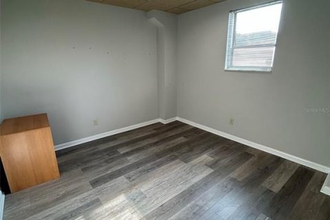 Propiedad comercial en alquiler en Ocala, Florida, 298.22 m2 № 661741 - foto 6