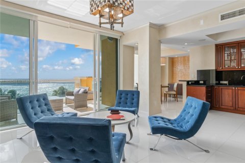 Copropriété à vendre à Sunny Isles Beach, Floride: 3 chambres, 205.69 m2 № 1960354 - photo 6