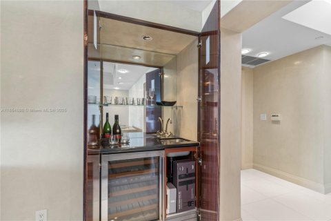 Copropriété à vendre à Sunny Isles Beach, Floride: 3 chambres, 205.69 m2 № 1960354 - photo 14