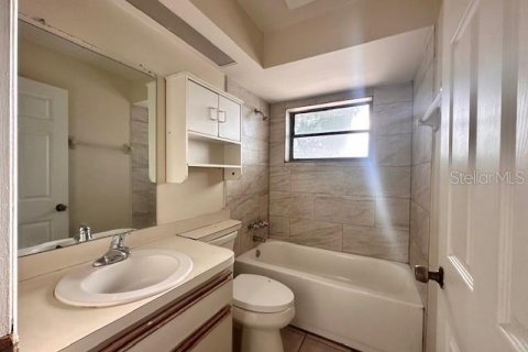 Apartment in Leesburg, Florida 2 bedrooms, 83.61 sq.m. № 2394001 - photo 6