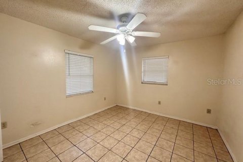 Apartment in Leesburg, Florida 2 bedrooms, 83.61 sq.m. № 2394001 - photo 5