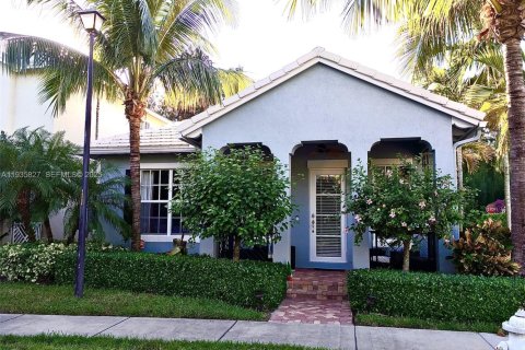House in Jupiter, Florida 3 bedrooms, 177.81 sq.m. № 1993978 - photo 2